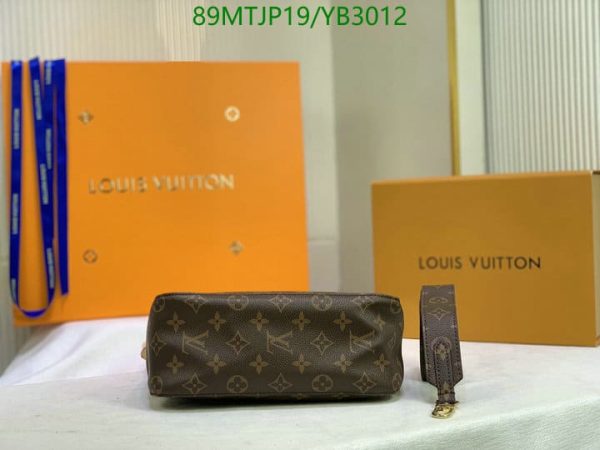 Louis Vuitton AAA+ Replica Looping Shoulder Bags YB30128936472