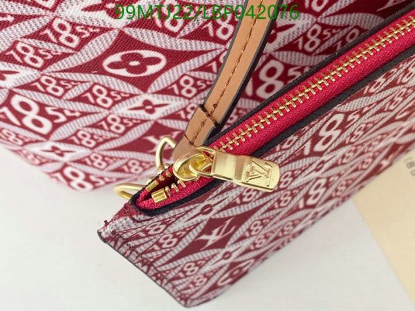 Louis Vuitton AAA+ Replica MM Gold Hardware LBP0420765428