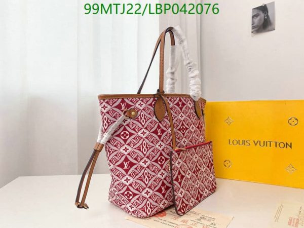 Louis Vuitton AAA+ Replica MM Gold Hardware LBP0420765428