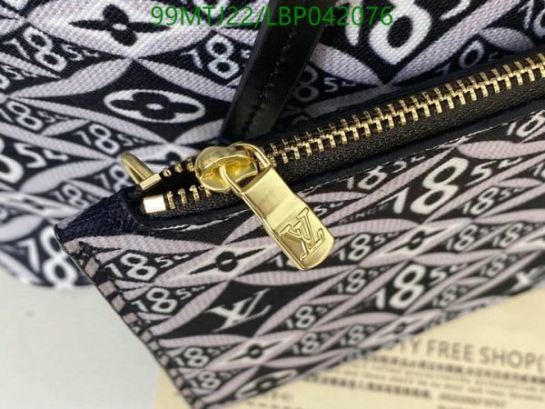 Louis Vuitton AAA+ Replica MM Gold Hardware LBP0420765428