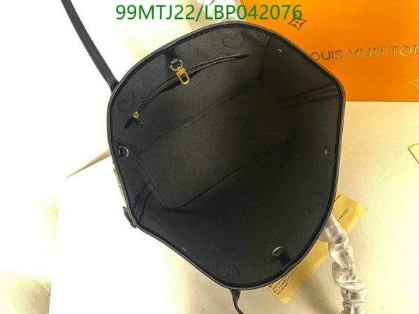 Louis Vuitton AAA+ Replica MM Gold Hardware LBP0420765428