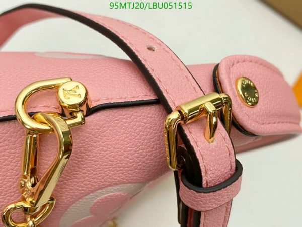 Louis Vuitton AAA+ Replica Marshmallow LBU0515152154