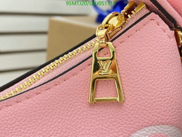 Louis Vuitton AAA+ Replica Marshmallow LBU0515152154