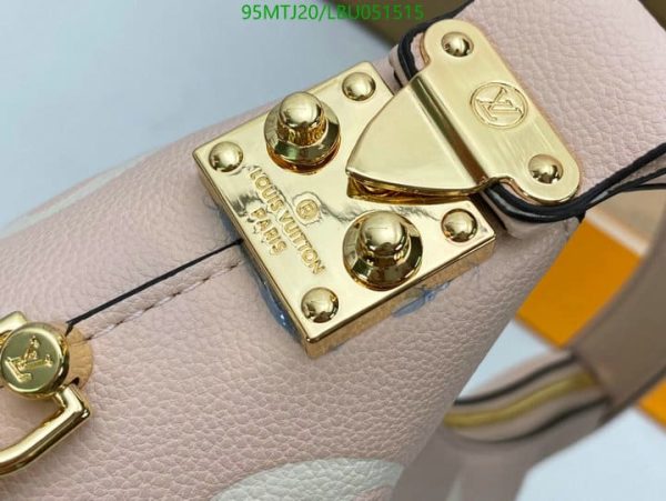 Louis Vuitton AAA+ Replica Marshmallow LBU0515152154