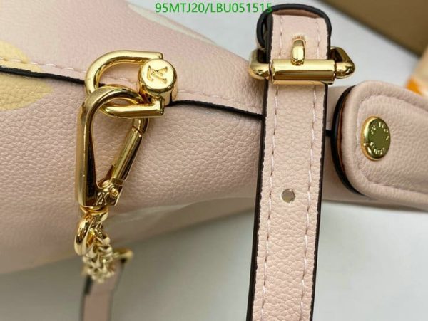 Louis Vuitton AAA+ Replica Marshmallow LBU0515152154