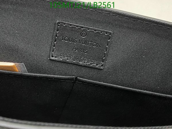 Louis Vuitton AAA+ Replica Messenger Bag LB25618541237