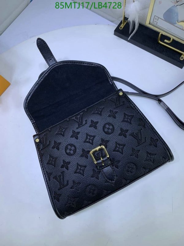 Louis Vuitton AAA+ Replica Metis clutch Bag LB47285279104