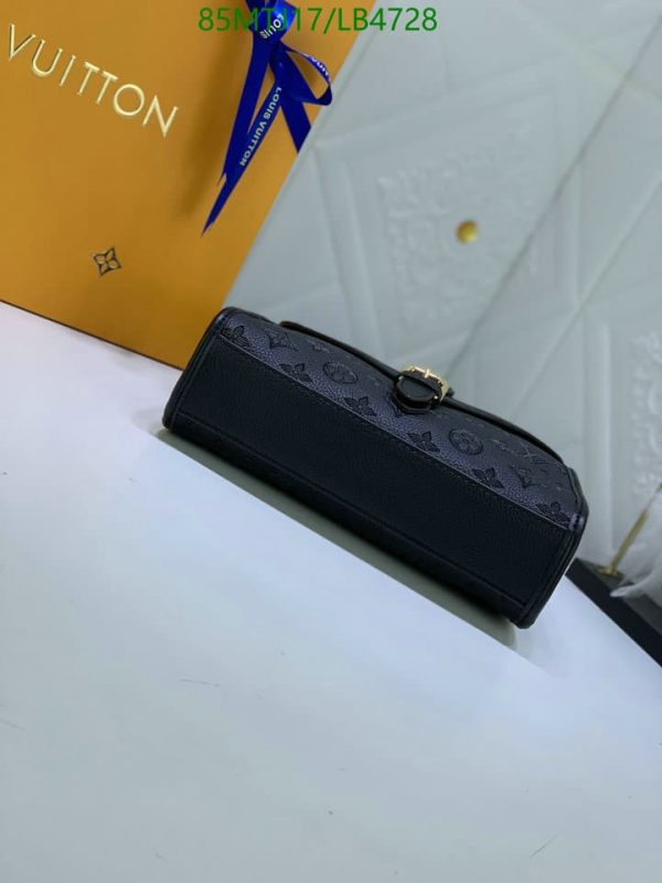 Louis Vuitton AAA+ Replica Metis clutch Bag LB47285279104