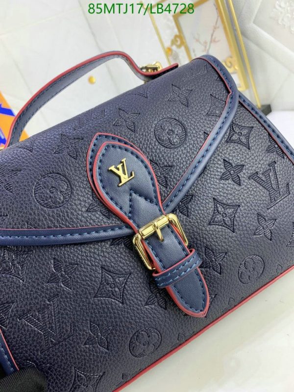 Louis Vuitton AAA+ Replica Metis clutch Bag LB47285279104