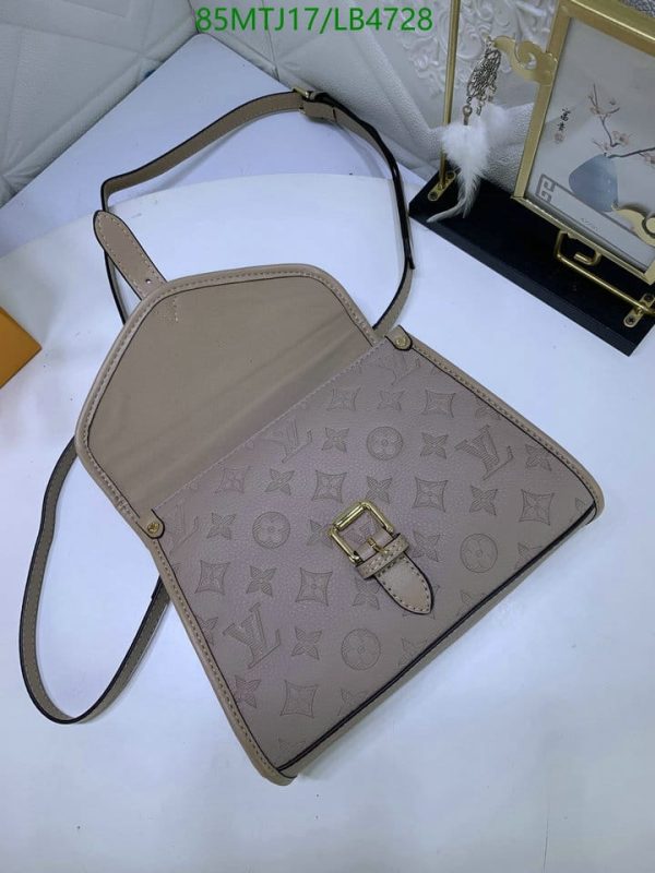 Louis Vuitton AAA+ Replica Metis clutch Bag LB47285279104