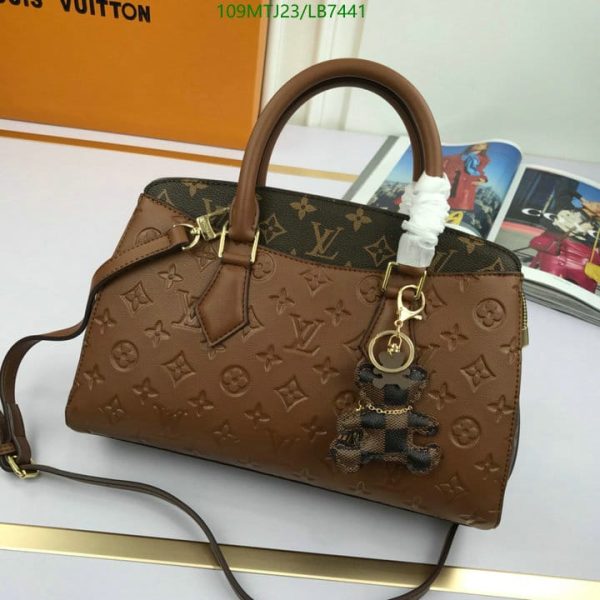 Louis Vuitton AAA+ Replica Montaigne MM Bag LB74413745829