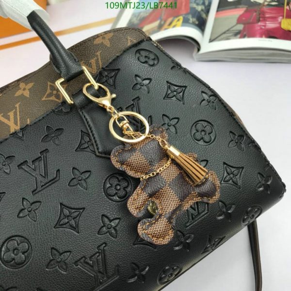 Louis Vuitton AAA+ Replica Montaigne MM Bag LB74413745829