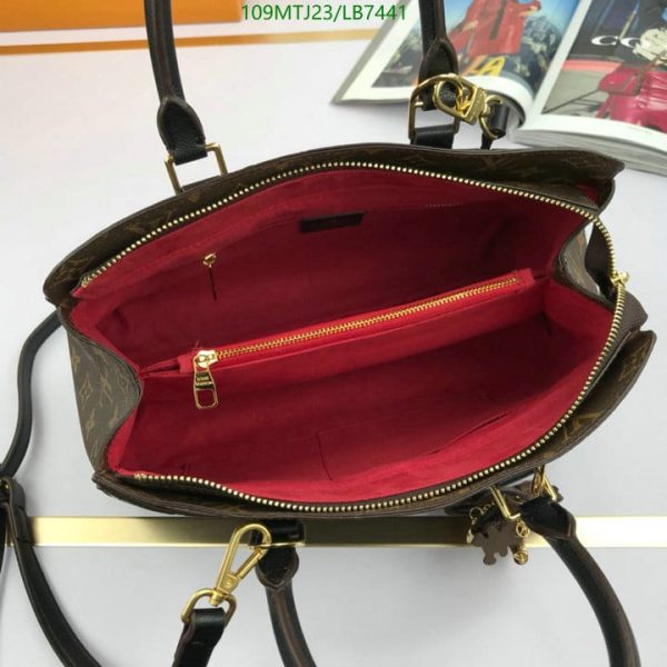 Louis Vuitton AAA+ Replica Montaigne MM Bag LB74413745829