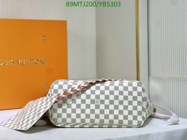 Louis Vuitton AAA+ Replica Neverfull MM Bag YB53032581596