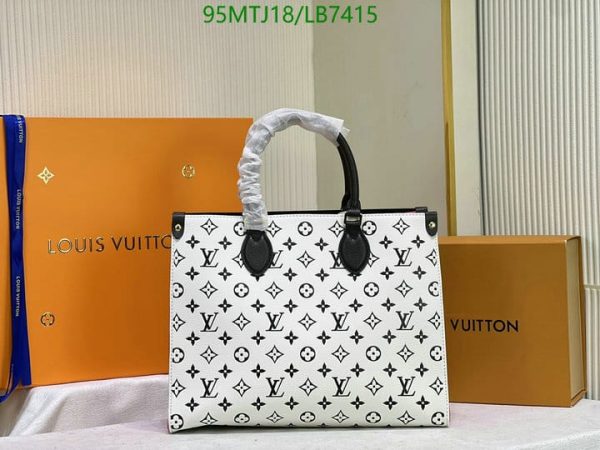 Louis Vuitton AAA+ Replica Neverfull MM leather tote bag LB74158014765