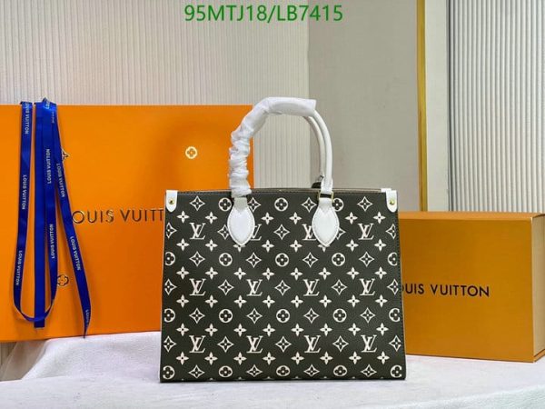 Louis Vuitton AAA+ Replica Neverfull MM leather tote bag LB74158014765