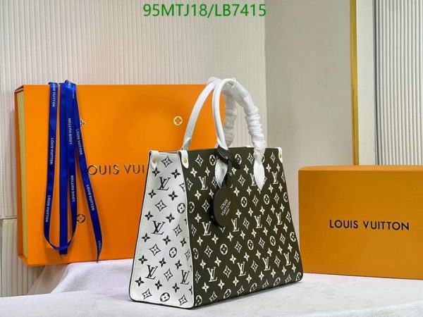 Louis Vuitton AAA+ Replica Neverfull MM leather tote bag LB74158014765