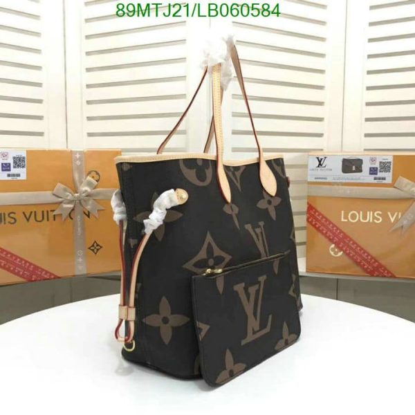 Louis Vuitton AAA+ Replica Neverfull Tote Bag LB06058452648