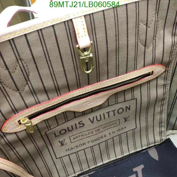 Louis Vuitton AAA+ Replica Neverfull Tote Bag LB06058452648