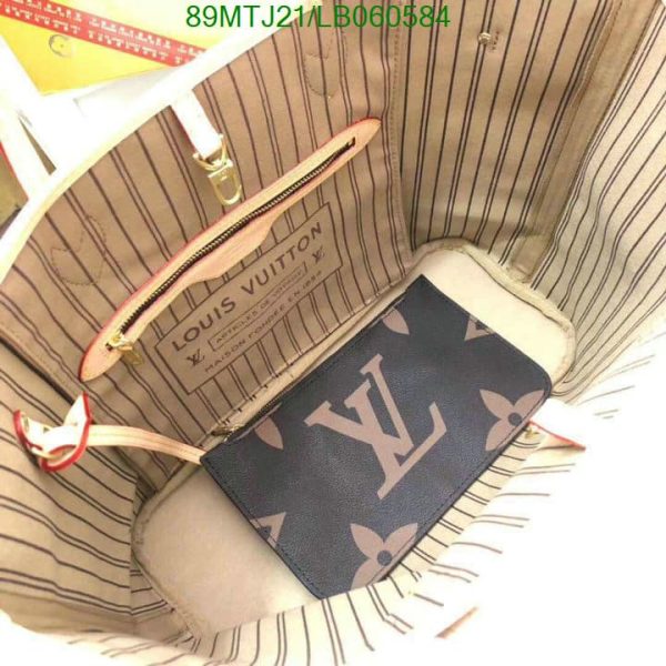 Louis Vuitton AAA+ Replica Neverfull Tote Bag LB06058452648