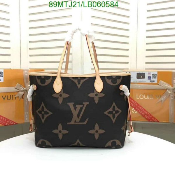 Louis Vuitton AAA+ Replica Neverfull Tote Bag LB06058452648