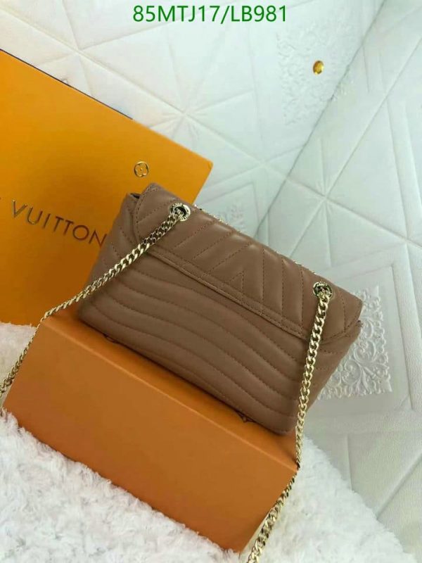 Louis Vuitton AAA+ Replica New Wave Chain Bag LB98124683962