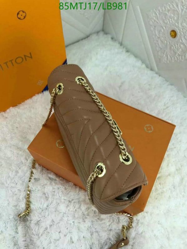 Louis Vuitton AAA+ Replica New Wave Chain Bag LB98124683962