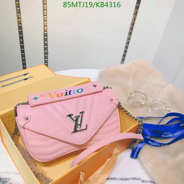 Louis Vuitton AAA+ Replica New Wave Shoulder Bag KB43165432987