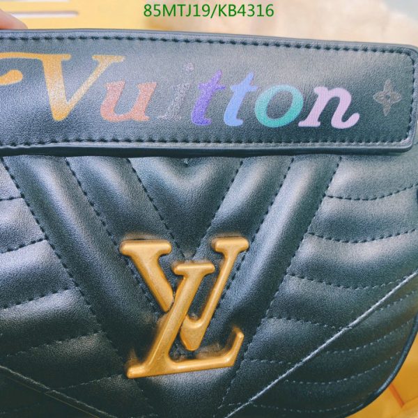 Louis Vuitton AAA+ Replica New Wave Shoulder Bag KB43165432987