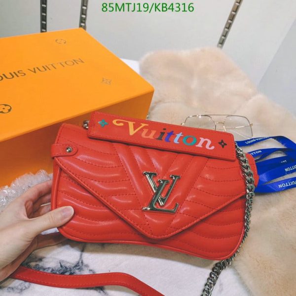 Louis Vuitton AAA+ Replica New Wave Shoulder Bag KB43165432987