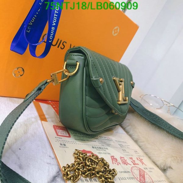 Louis Vuitton AAA+ Replica New wave chain bag LB06090957016