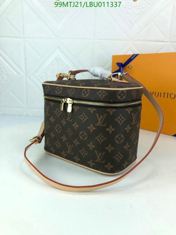 Louis Vuitton AAA+ Replica Nice BB Toiletry Bag LBU0113375637