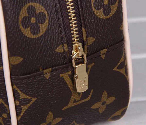 Louis Vuitton AAA+ Replica Nice Nano Toiletry Pouch LB07188950786