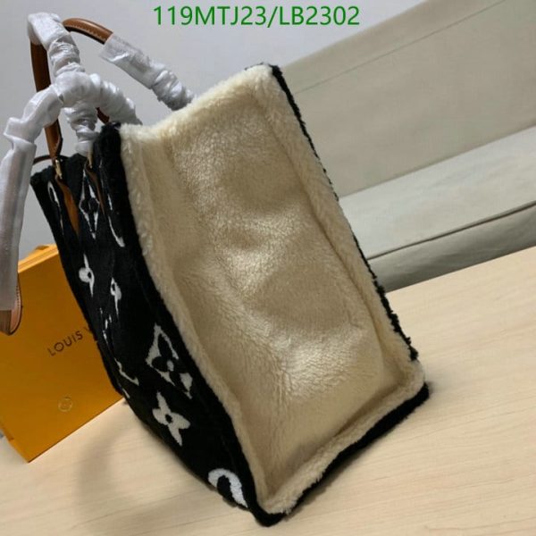 Louis Vuitton AAA+ Replica Onthego Teddy Fleece Tote Bag LB23025698712