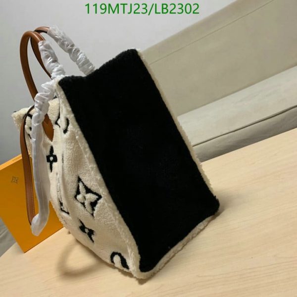 Louis Vuitton AAA+ Replica Onthego Teddy Fleece Tote Bag LB23025698712