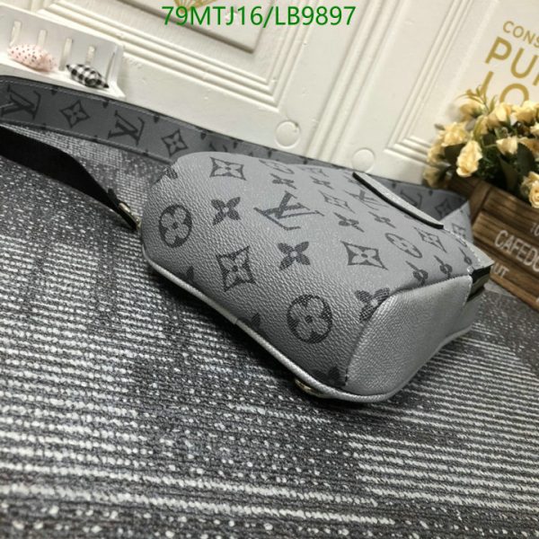 Louis Vuitton AAA+ Replica Outdoor Slingbag LB98975898629