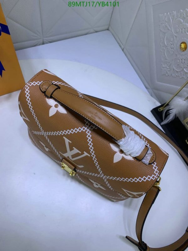 Louis Vuitton AAA+ Replica Pochette Metis Bag YB41017512340