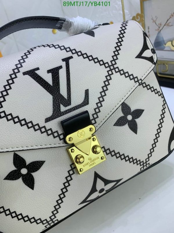 Louis Vuitton AAA+ Replica Pochette Metis Bag YB41017512340