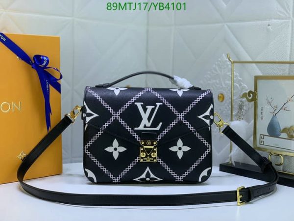 Louis Vuitton AAA+ Replica Pochette Metis Bag YB41017512340