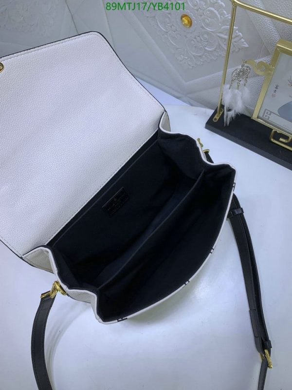 Louis Vuitton AAA+ Replica Pochette Metis Bag YB41017512340