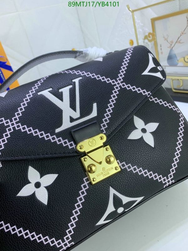 Louis Vuitton AAA+ Replica Pochette Metis Bag YB41017512340