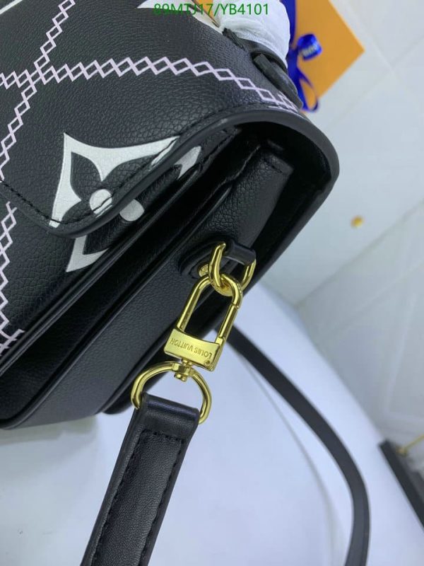 Louis Vuitton AAA+ Replica Pochette Metis Bag YB41017512340