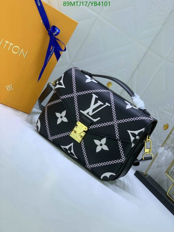 Louis Vuitton AAA+ Replica Pochette Metis Bag YB41017512340