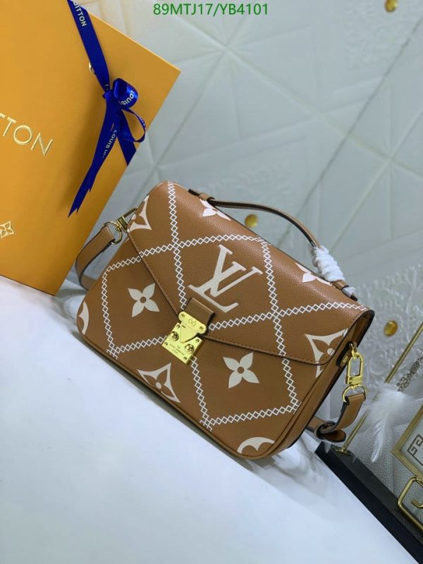 Louis Vuitton AAA+ Replica Pochette Metis Bag YB41017512340