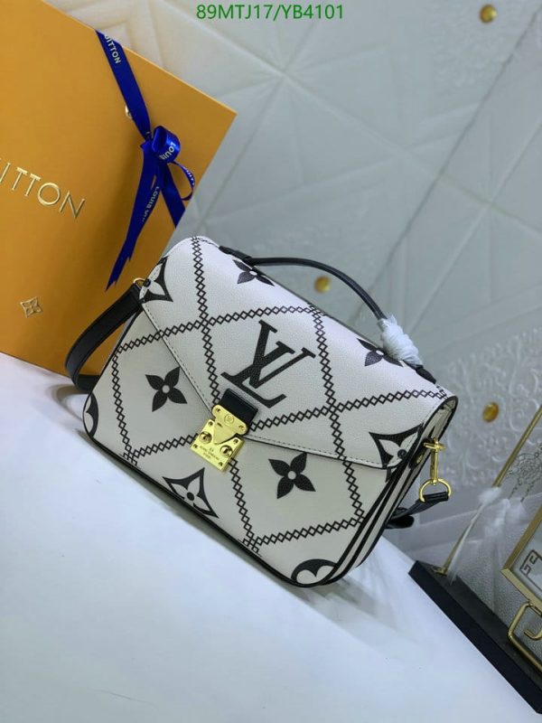 Louis Vuitton AAA+ Replica Pochette Metis Bag YB41017512340