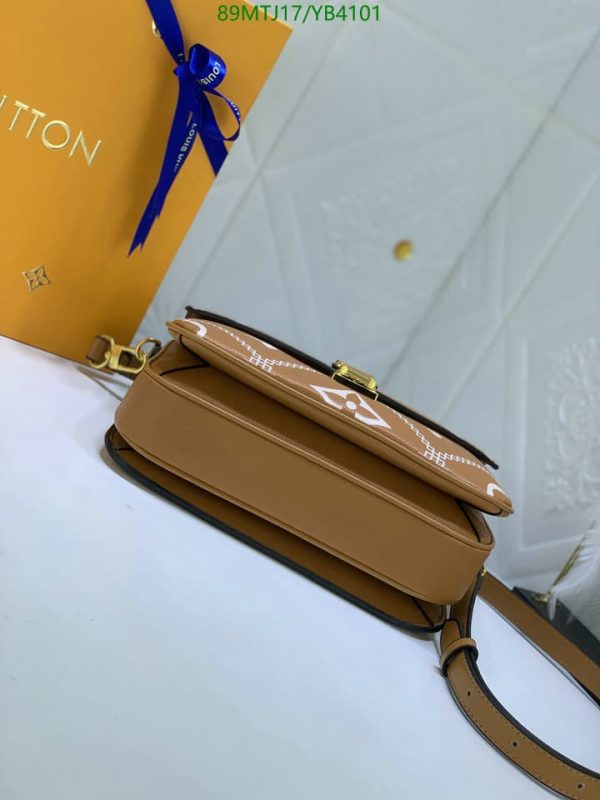 Louis Vuitton AAA+ Replica Pochette Metis Bag YB41017512340