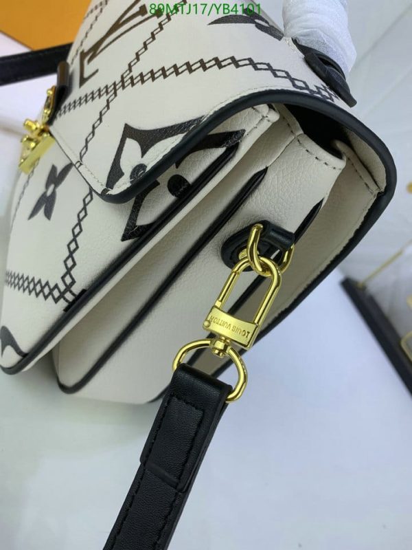 Louis Vuitton AAA+ Replica Pochette Metis Bag YB41017512340