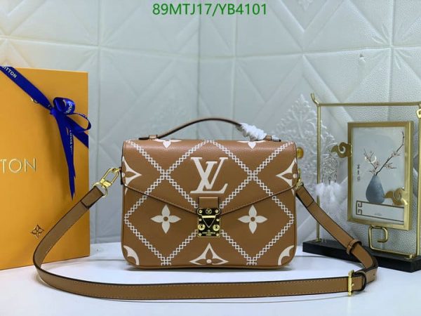 Louis Vuitton AAA+ Replica Pochette Metis Bag YB41017512340