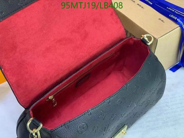 Louis Vuitton AAA+ Replica Pochette Metis in Black LB40884356908