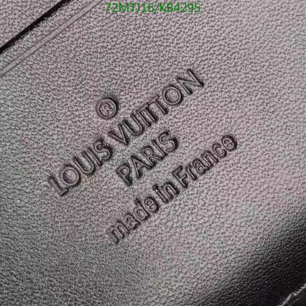 Louis Vuitton AAA+ Replica Pochette Volga Backpack KB42955724368